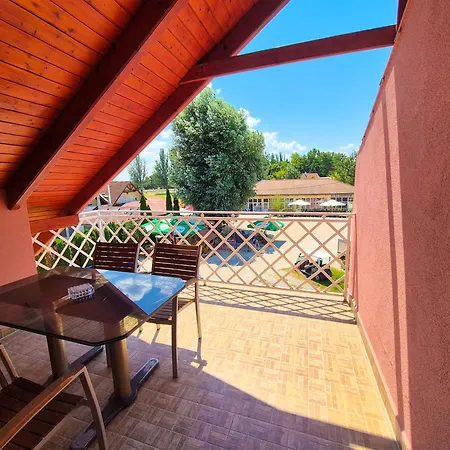 Ildiko Apartmanhaz Aparthotel Zamardi