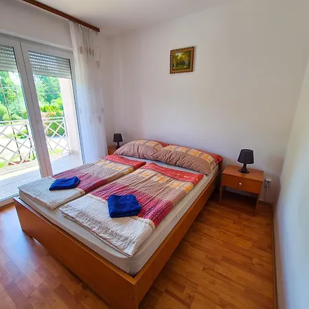Ildiko Apartmanhaz 3* Zamardi