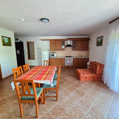 Aparthotel Ildiko Apartmanhaz 3*