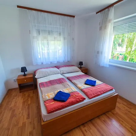 Ildiko Apartmanhaz Aparthotel Zamardi