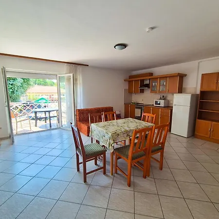 Aparthotel Ildiko Apartmanhaz Zamardi