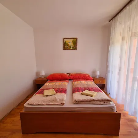Ildiko Apartmanhaz 3* Zamardi
