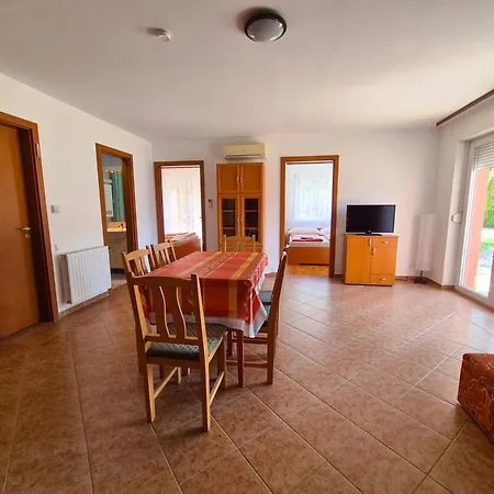 Ildiko Apartmanhaz Zamardi