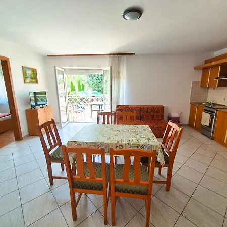 Ildiko Apartmanhaz Aparthotel 3*