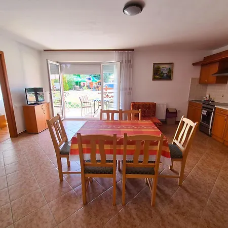 Ildiko Apartmanhaz Aparthotel Zamardi
