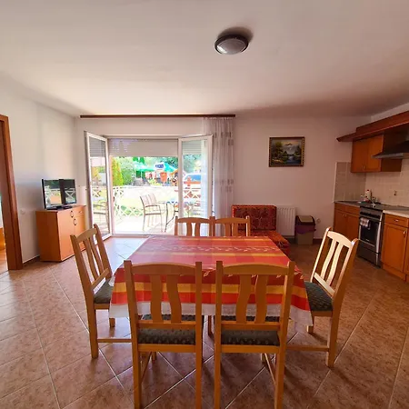 Ildiko Apartmanhaz Zamardi