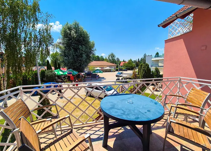 Апарт-отель Ildiko Apartmanhaz