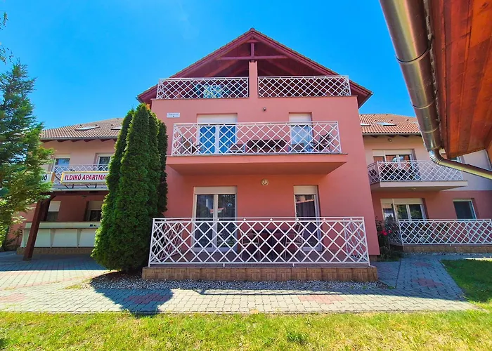 Ildiko Apartmanhaz 3* Замарди
