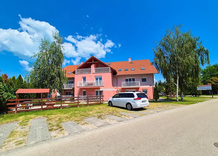 Апарт-отель Ildiko Apartmanhaz