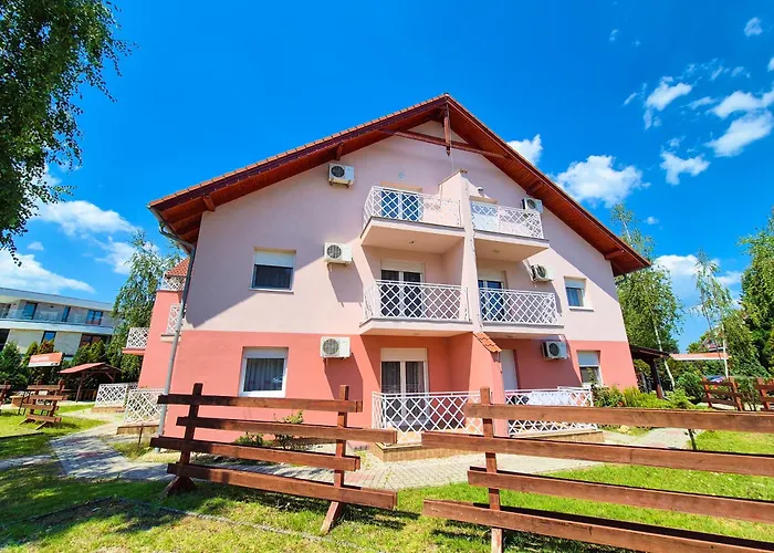 Ildiko Apartmanhaz Апарт-отель 3*
