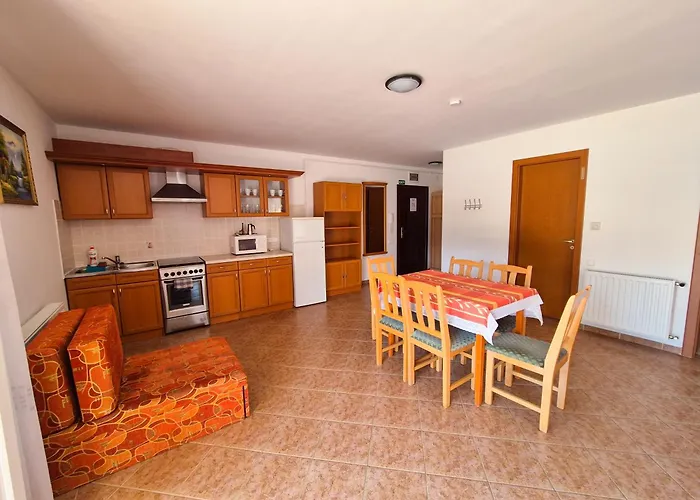 Апарт-отель Ildiko Apartmanhaz