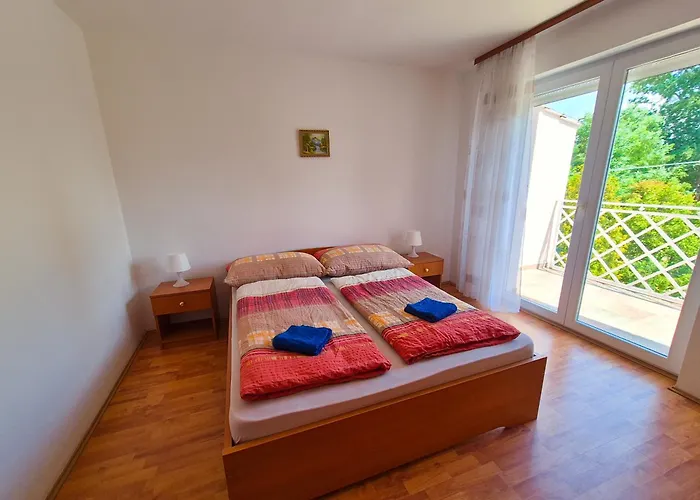 מלון דירות Ildiko Apartmanhaz 3*