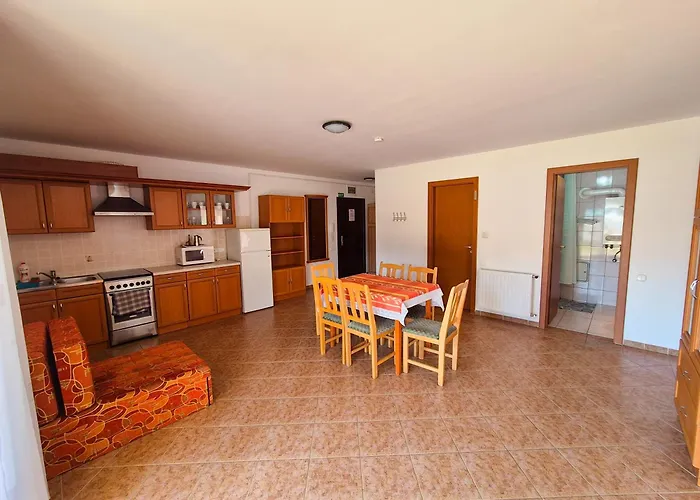 Апарт-отель Ildiko Apartmanhaz Замарди