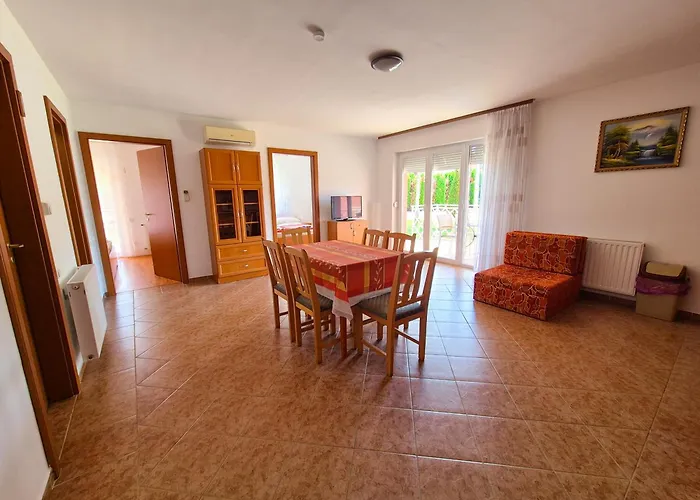 Апарт-отель Ildiko Apartmanhaz
